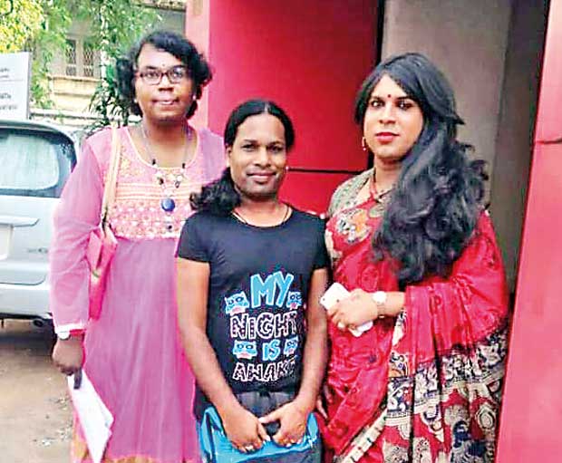 sri lanka transsexual Dublin glory hole
