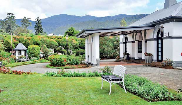 Daily Mirror Experience Little England With Cocoon