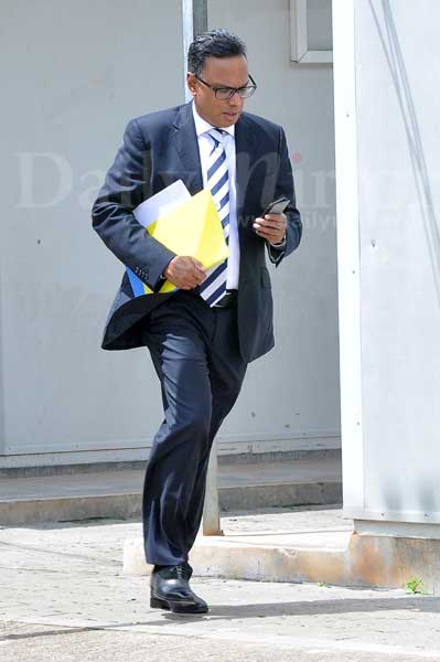 BoC, Peoples' Bank NSB officials tell PCol; Ravi told state banks to bid low Image_1507174302-c66dbdc642