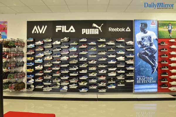 reebok showroom in colombo